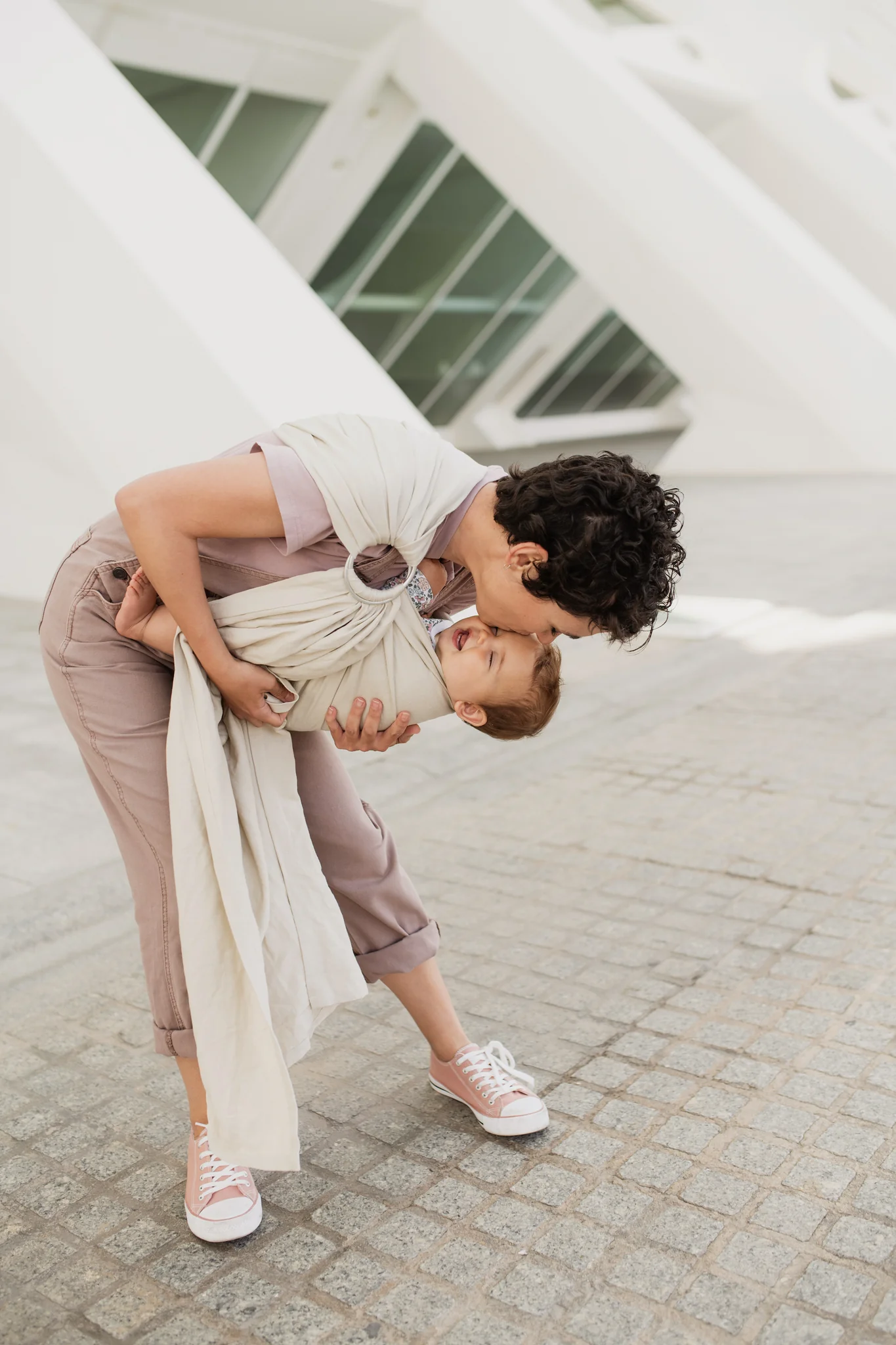 Kangura portanadons Bandolera Portanadons Boba Ring Sling Pampas Beige