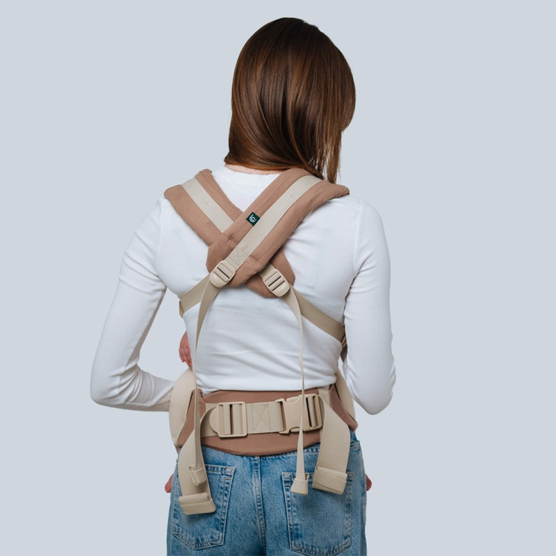 Kangura portanadons Motxilla evolutiva Love and Carry One Evo Pecan (100% Algodón Orgánico)