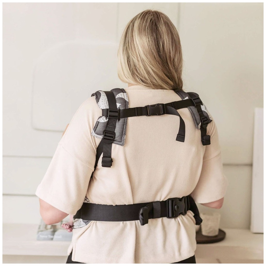 Kangura portanadons Motxilla ergonòmica Fidella Fusion Toddler 2.0 Birds Black Ecru
