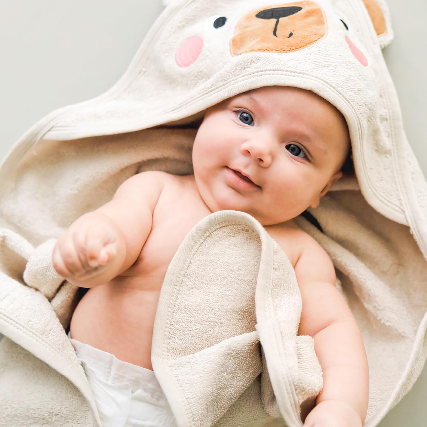 Kangura portanadons Tovallola amb caputxa i manyopla de bany CuddleBug Beige Bear
